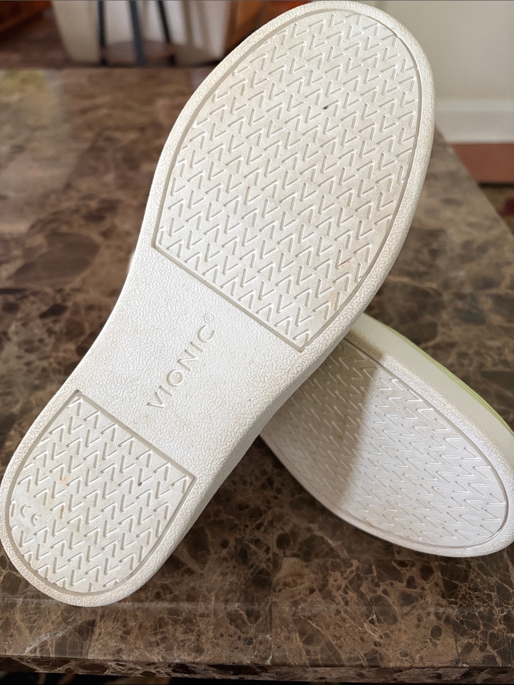 Vionic- “Effortless” backless sneaker - spring green - LIKE NEW! - Picture 6 of 6